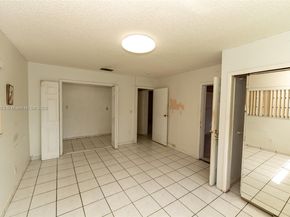 2102 SW 58th Ct, Miami FL 33155