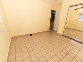 2102 SW 58th Ct, Miami FL 33155