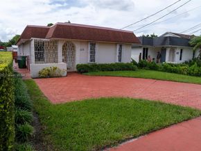 2102 SW 58th Ct, Miami FL 33155