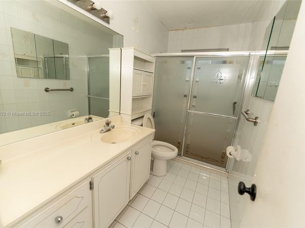 2102 SW 58th Ct, Miami FL 33155