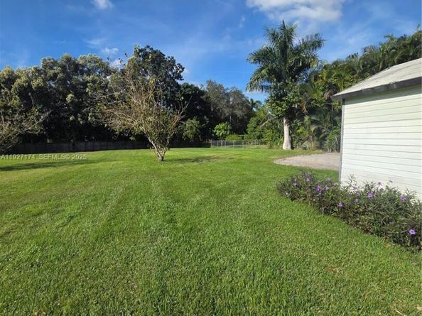 5221 SW 201st Ter, Southwest Ranches FL 33332
