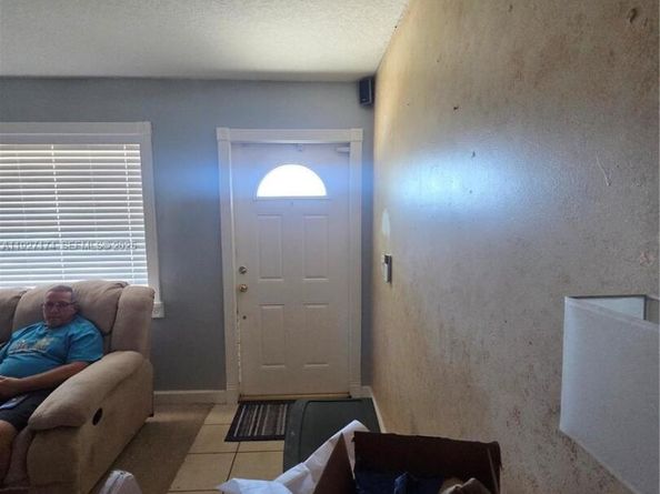 5221 SW 201st Ter, Southwest Ranches FL 33332