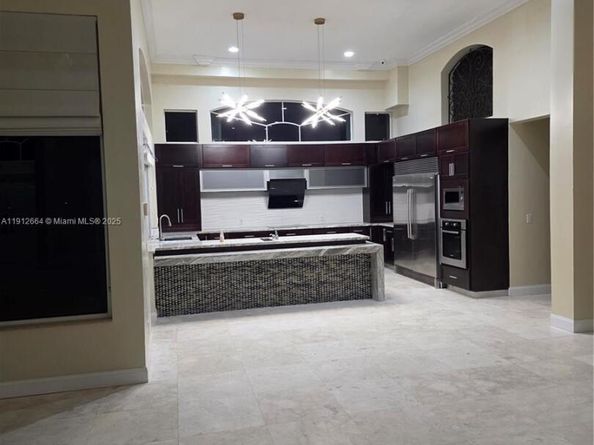 321 Windmill Palm Ave, Plantation FL 33324