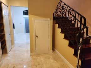 321 Windmill Palm Ave, Plantation FL 33324