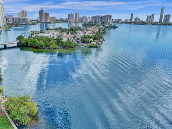 3000 Island Blvd 1106, Aventura FL 33160