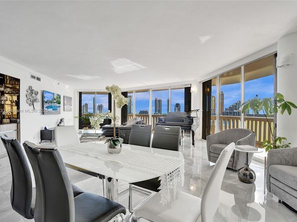 3000 Island Blvd 1106, Aventura FL 33160