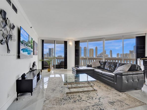 3000 Island Blvd 1106, Aventura FL 33160