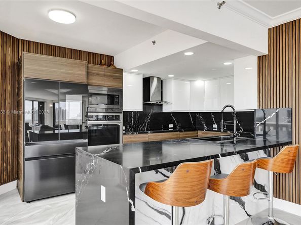 3000 Island Blvd 1106, Aventura FL 33160