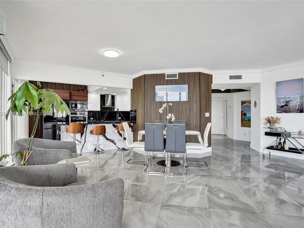 3000 Island Blvd 1106, Aventura FL 33160