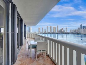 3000 Island Blvd 1106, Aventura FL 33160