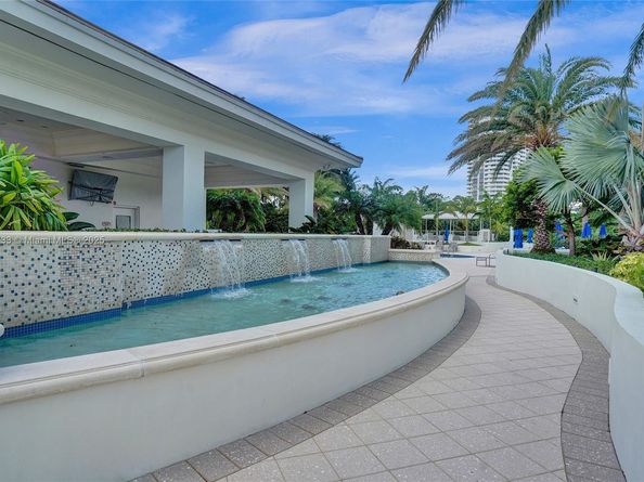 3000 Island Blvd 1106, Aventura FL 33160