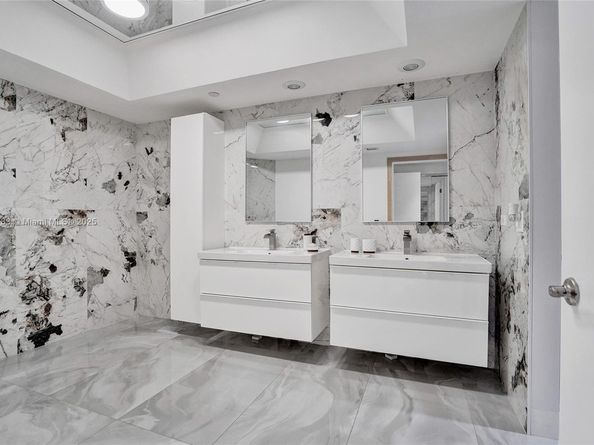 3000 Island Blvd 1106, Aventura FL 33160