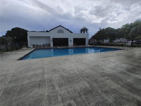 212 Lake Pointe Dr 112, Oakland Park FL 33309