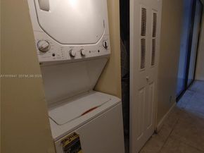 212 Lake Pointe Dr 112, Oakland Park FL 33309