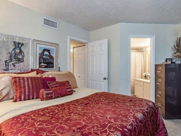 212 Lake Pointe Dr 112, Oakland Park FL 33309