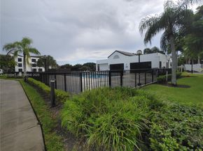 212 Lake Pointe Dr 112, Oakland Park FL 33309