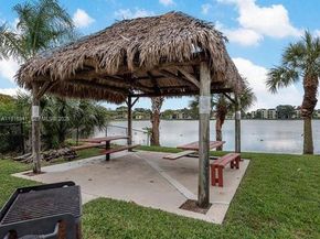 212 Lake Pointe Dr 112, Oakland Park FL 33309