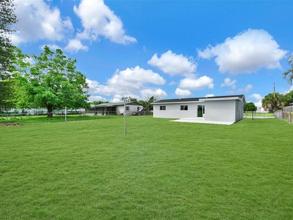 4521 NW 207th Dr, Miami Gardens FL 33055