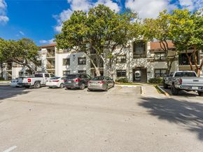 650 S Park Rd 135, Hollywood FL 33021