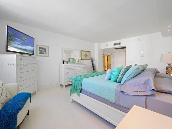 19370 Collins Ave 902, Sunny Isles Beach FL 33160