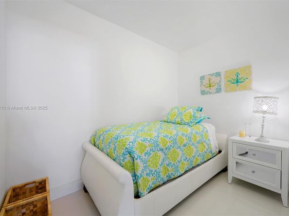 19370 Collins Ave 902, Sunny Isles Beach FL 33160