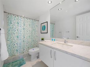 19370 Collins Ave 902, Sunny Isles Beach FL 33160