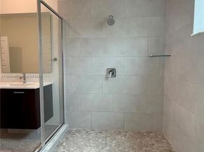 4654 NW 84th Ave, Doral FL 33166