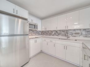 2301 Collins Ave 311, Miami Beach FL 33139