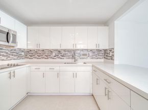 2301 Collins Ave 311, Miami Beach FL 33139