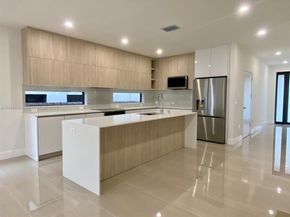 313 SW 10th St A, Fort Lauderdale FL 33315