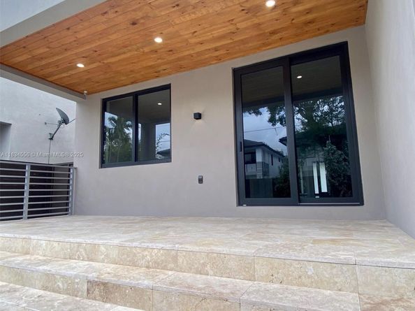 313 SW 10th St A, Fort Lauderdale FL 33315