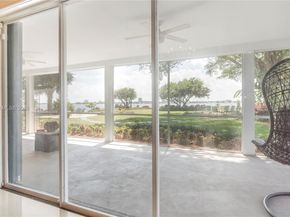 1524 39th St, West Palm Beach FL 33407