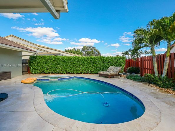 16780 Redwood Way, Weston FL 33326