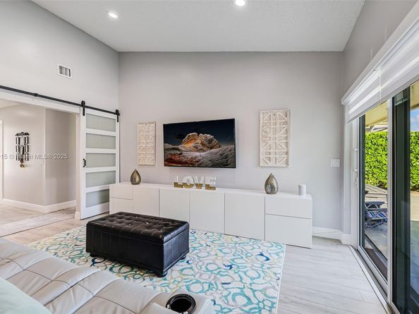 16780 Redwood Way, Weston FL 33326
