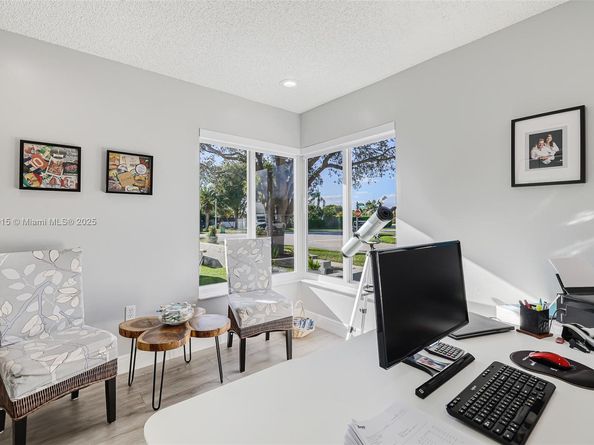 16780 Redwood Way, Weston FL 33326