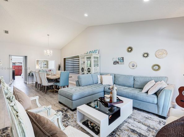 16780 Redwood Way, Weston FL 33326