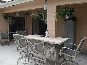 5920 York Ln, Davie FL 33331