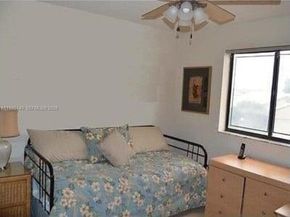 5920 York Ln, Davie FL 33331