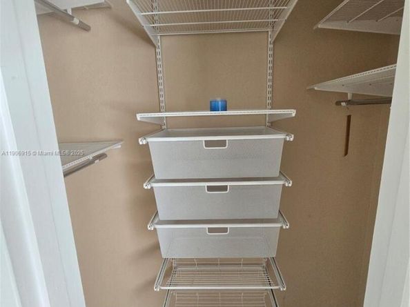 200 N 69th Ave, Hollywood FL 33024