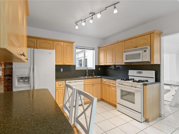 200 N 69th Ave, Hollywood FL 33024