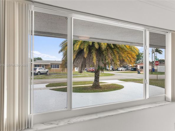 200 N 69th Ave, Hollywood FL 33024