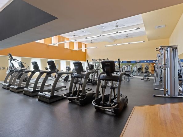 7350 SW 89th St 607S, Miami FL 33156