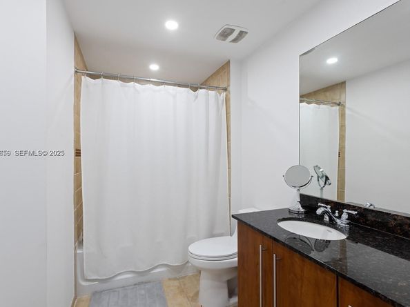 7350 SW 89th St 607S, Miami FL 33156