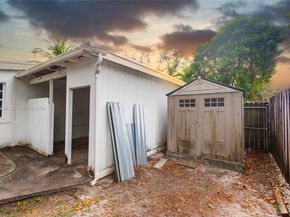 6765 SW 51st St, Miami FL 33155