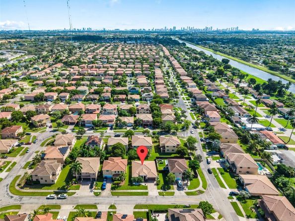 20459 NW 14th Ct, Miami Gardens FL 33169