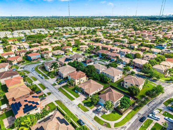20459 NW 14th Ct, Miami Gardens FL 33169