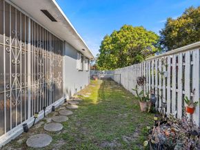 811 NW 112th St, Miami FL 33168