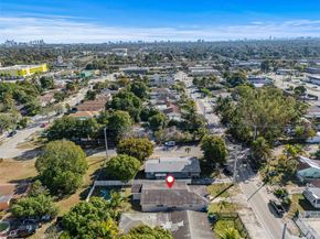 811 NW 112th St, Miami FL 33168