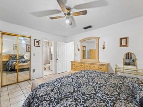 811 NW 112th St, Miami FL 33168