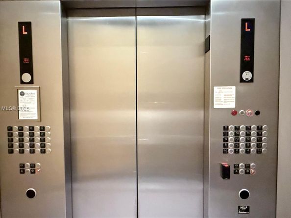 300 S Biscayne Blvd T2407, Miami FL 33131